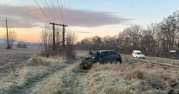 У Буковині внаслідок аварії з перевертанням автомобіля загинув 17-річний молодий чоловік.