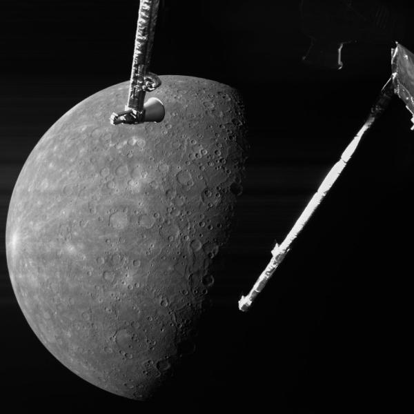 BepiColombo здійснив фотографування південного полюса планети Меркурій.