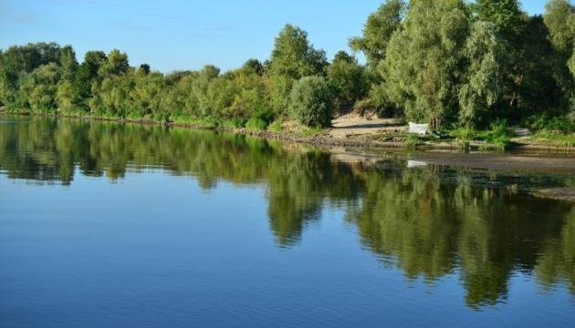 Ситуація з забрудненням вод річок Сейм і Десна поступово поліпшується, повідомляє Міністерство екології.