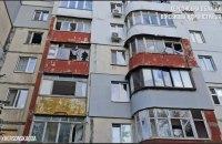 Армія Російської Федерації завдала удару по багатоквартирному будинку в Херсоні.