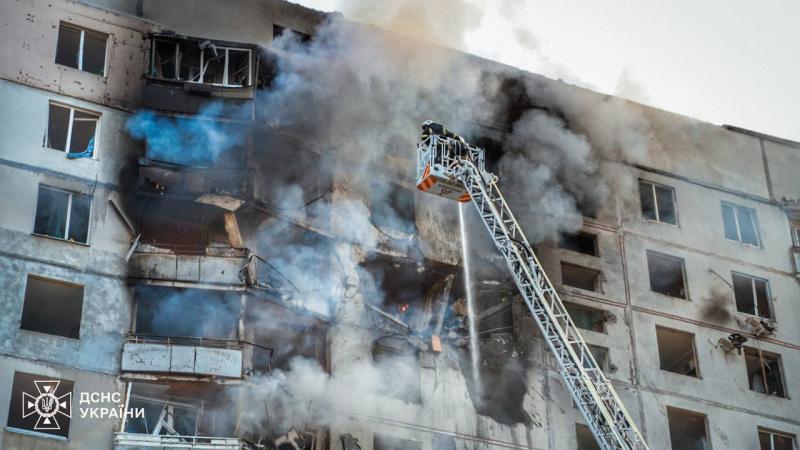 Одна жінка вважається зниклою після атаки на житловий будинок у Харкові - Основні новини України.