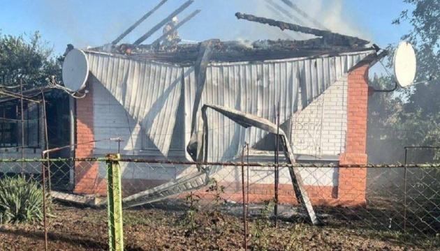 У Дніпропетровській області внаслідок обстрілів з боку Росії зазнали травм двоє чоловіків.