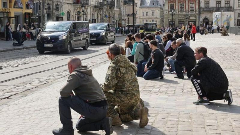 Олексій Остапчук, Іван Лазар і Володимир Бурак. Завтра Львів вшануватиме пам'ять Героїв, схиливши перед ними голову в скорботі.