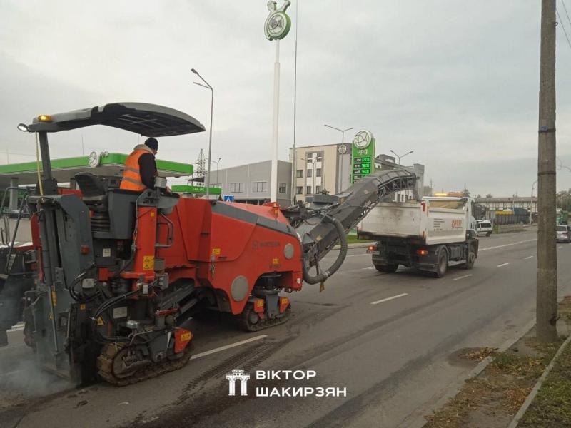 У Рівному завтра намічається укладання асфальту на ключовій вулиці. Це повідомлення — новини Рівного та регіону, з'явилися на сайті 