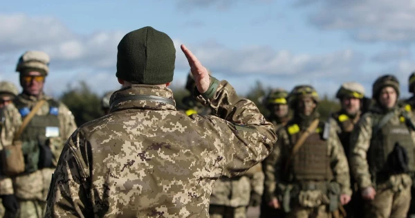 У Миколаївському територіальному центрі комплектування та соціальної підтримки повідомили, які категорії громадян мають право на відстрочку від військового призову.